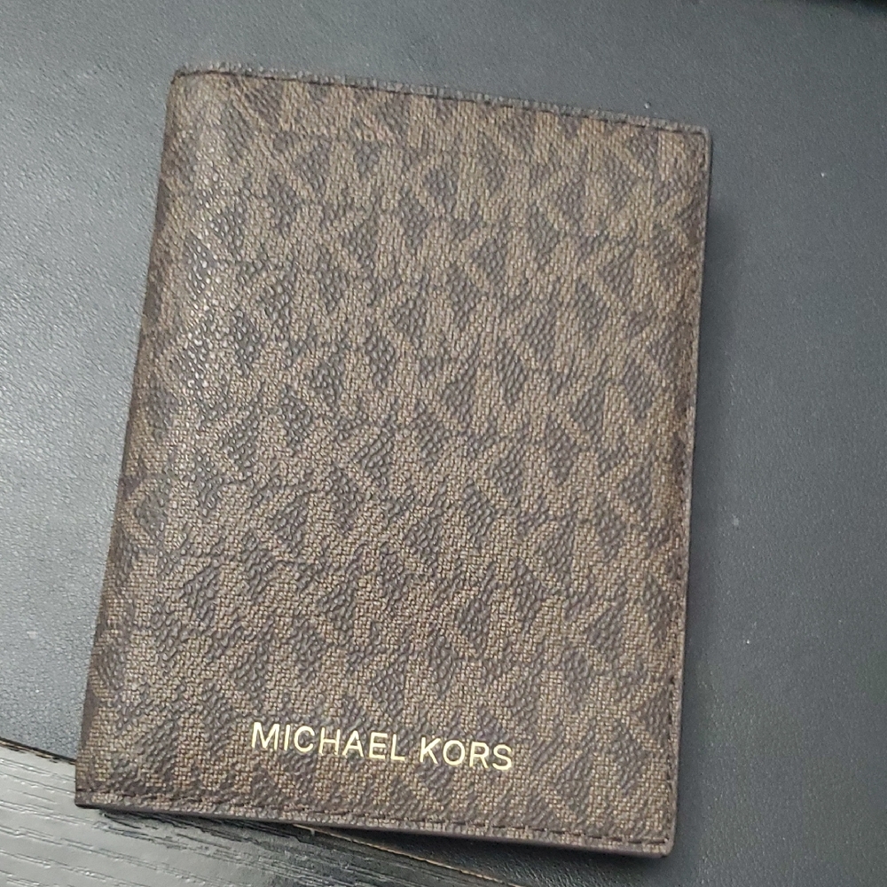 Michael Kors Signature Brown Card Holder